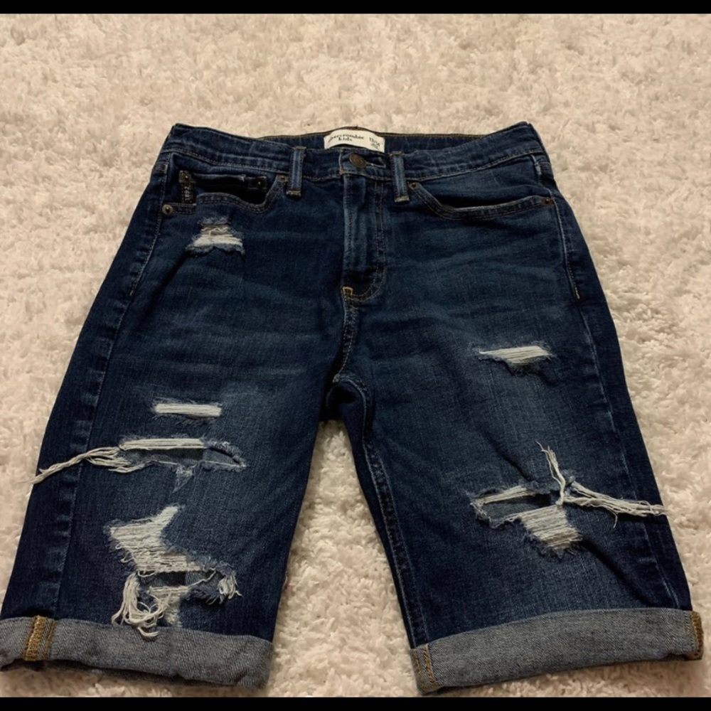 Kid Shorts.. size 13/14